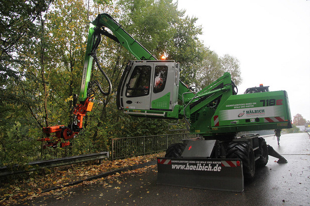 SENNEBOGEN 718 E Tree Care Handler